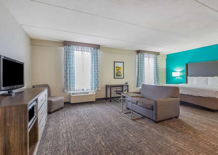 La Quinta By Wyndham Jamestown