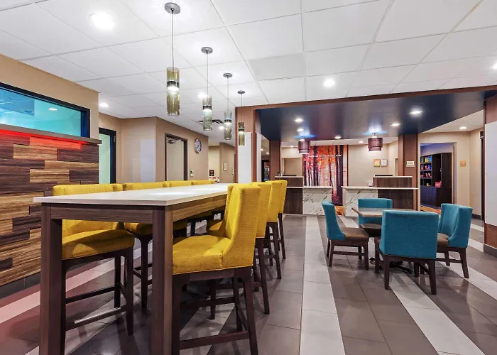 La Quinta By Wyndham Jamestown